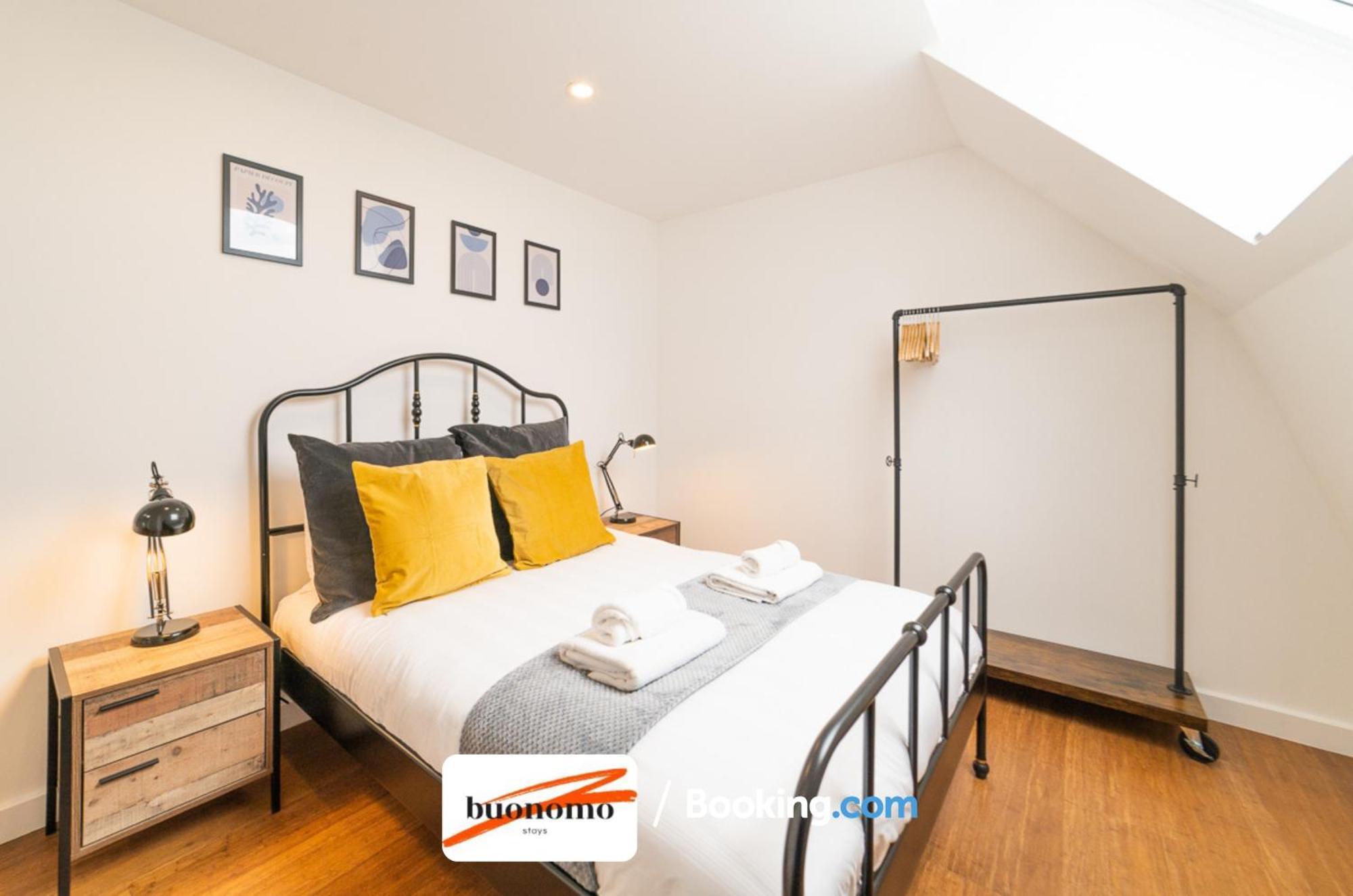 Two Bedroom Apartment At Buonomo Stays Short Lets & Serviced Accommodation لندن المظهر الخارجي الصورة