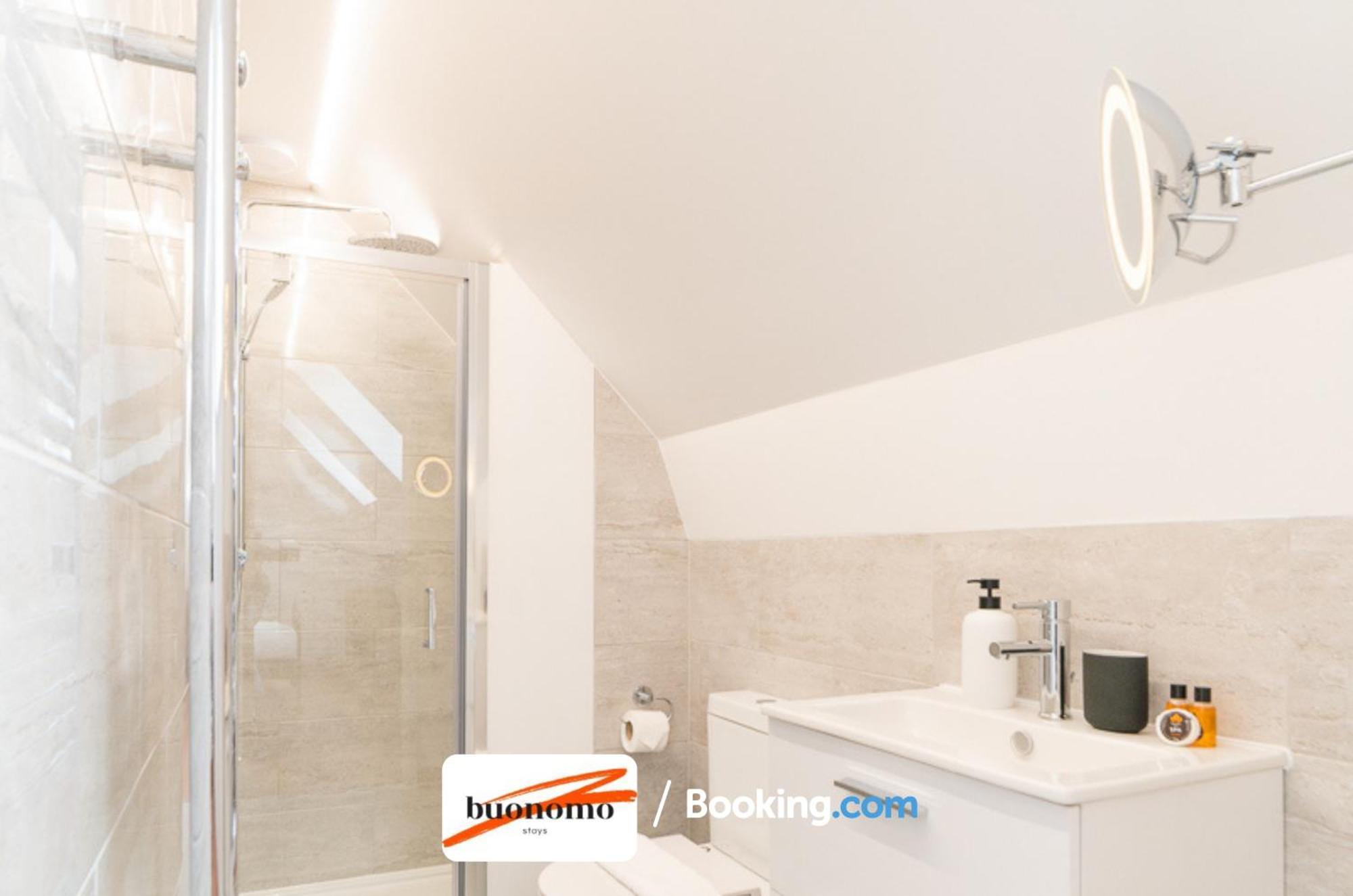 Two Bedroom Apartment At Buonomo Stays Short Lets & Serviced Accommodation لندن المظهر الخارجي الصورة