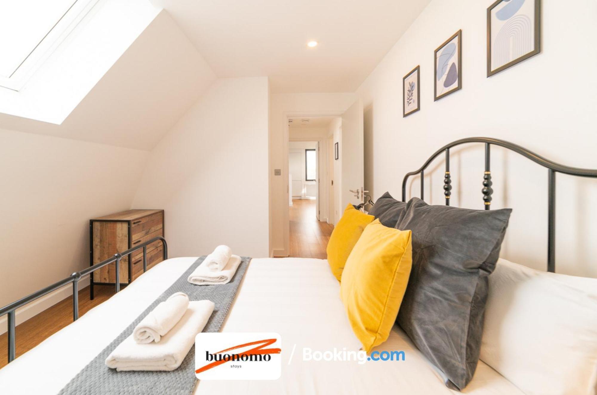 Two Bedroom Apartment At Buonomo Stays Short Lets & Serviced Accommodation لندن المظهر الخارجي الصورة